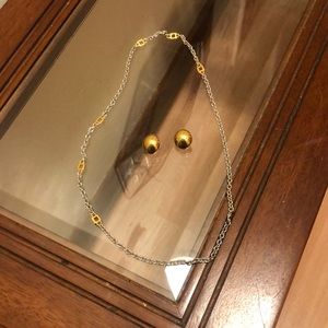 Women preowned necklace & Ear Rings